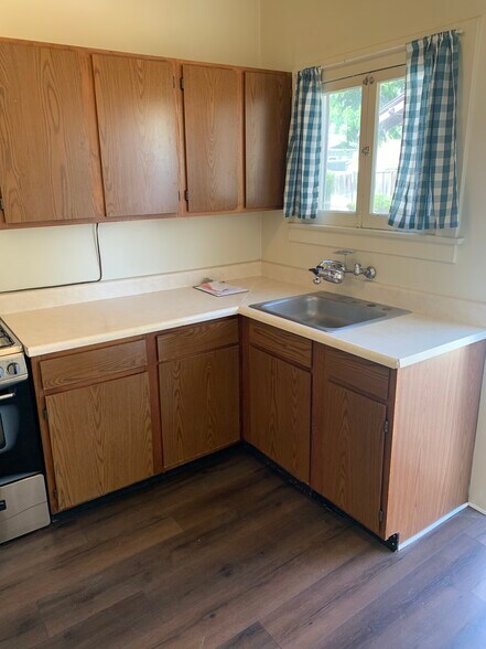 Building Photo - 622 Glenwood Dr