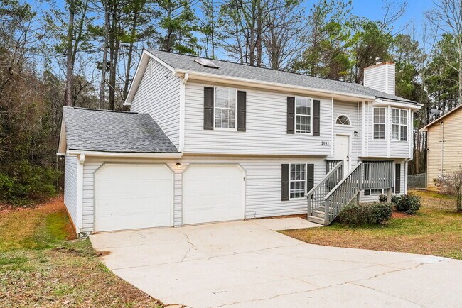 Building Photo - 2032 Lown Farm Ln