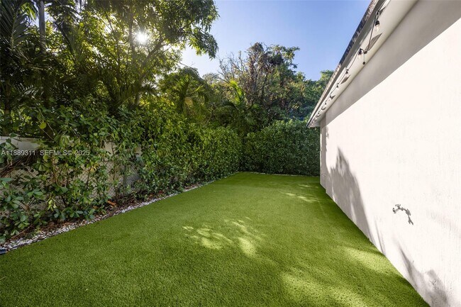 Building Photo - 3564 William Ave