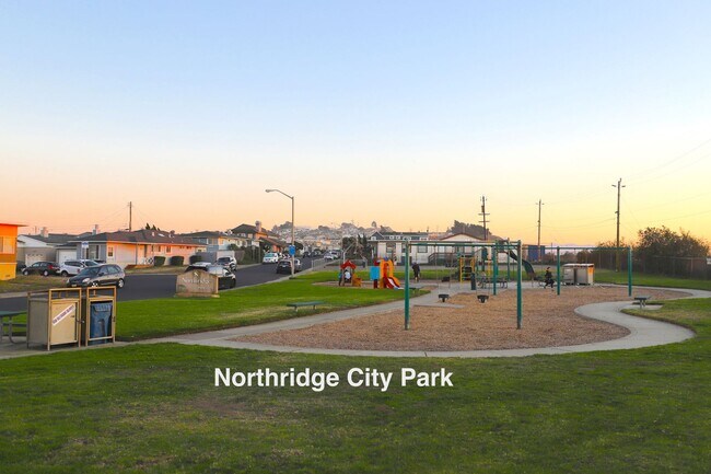 Building Photo - 140 Avalon Dr