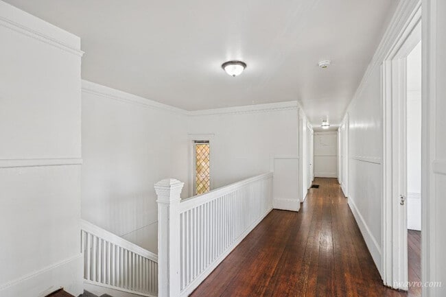 Building Photo - 1704 Steiner St