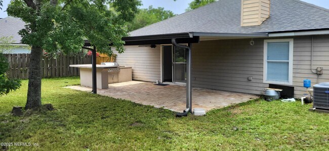 Building Photo - 2029 Merced Ct