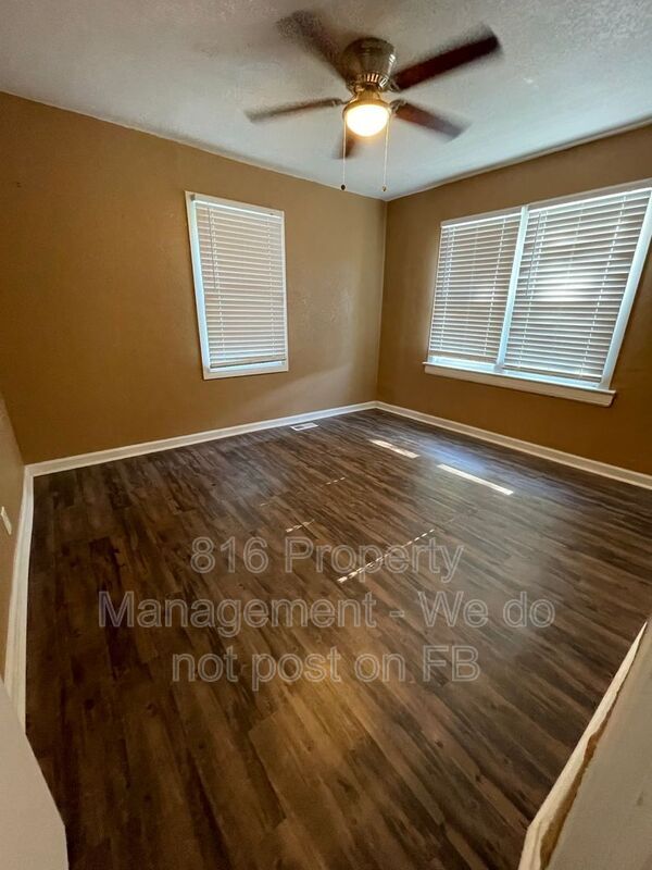 Building Photo - 4241 The Paseo