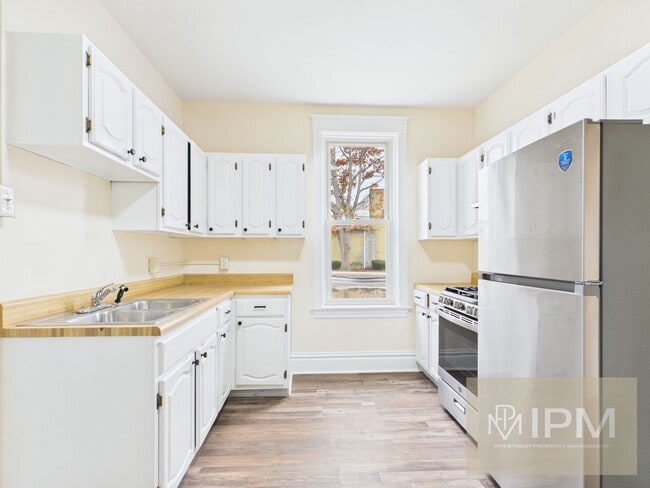 Building Photo - Charming 3 Bed, 1 Bath home in Lemoyne!