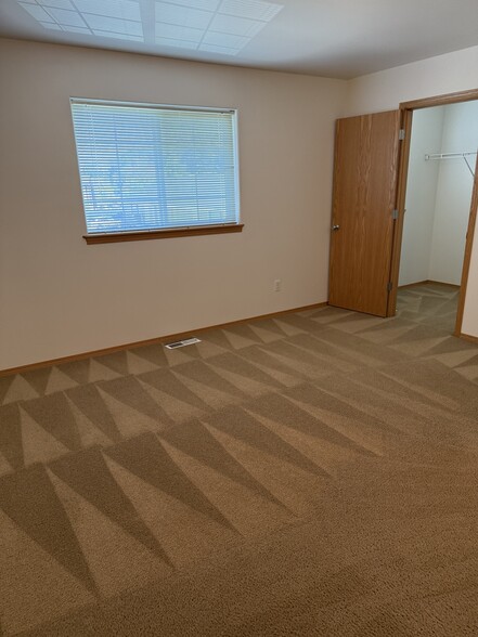Building Photo - 1050 N Alvin Ct