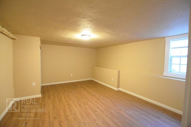 Building Photo - 1435 Parker St