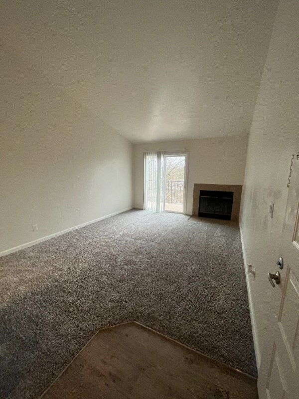 Building Photo - 9237 Elk Grove Florin Rd