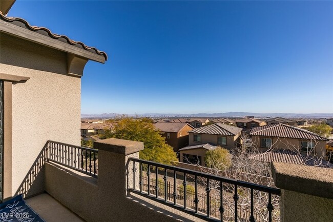 Building Photo - 172 Petaluma Valley Dr