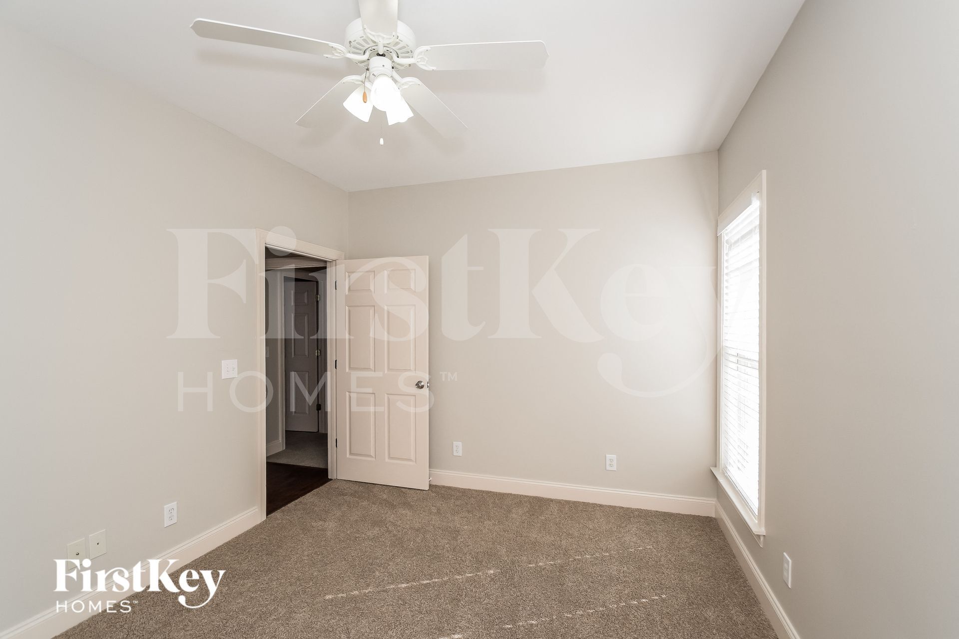 Building Photo - 15 Trellis Cir