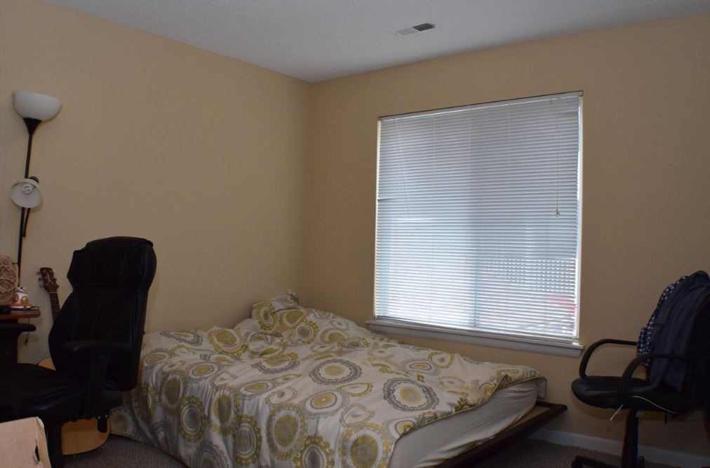 Building Photo - 1221 University Ct