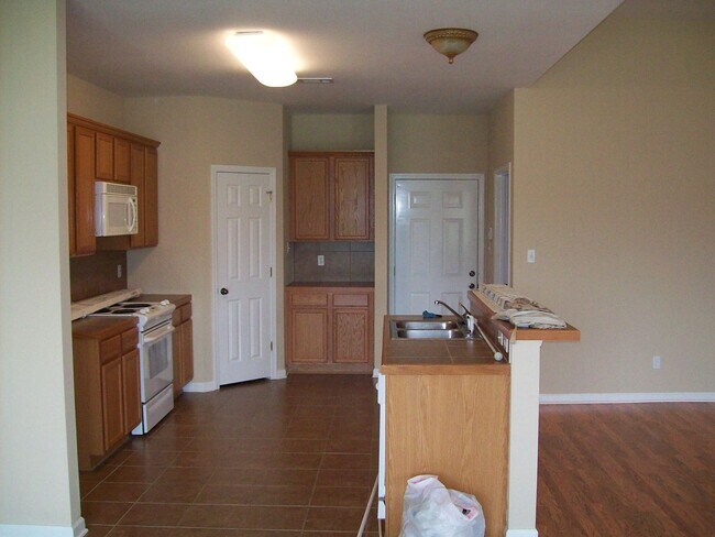 Building Photo - 26043 Wimbledon Dr