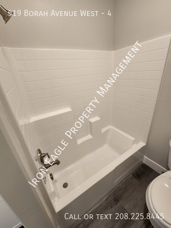 Building Photo - 519 Borah Ave W