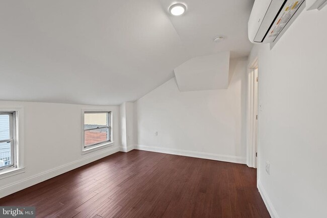 Building Photo - 312 S Exeter St