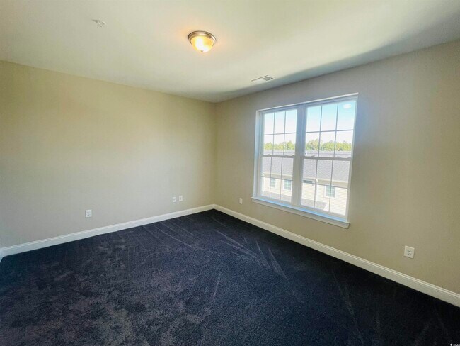 Building Photo - 165 Ella Kinley Cir