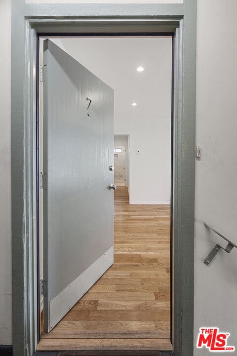 Building Photo - 923 N San Vicente Blvd