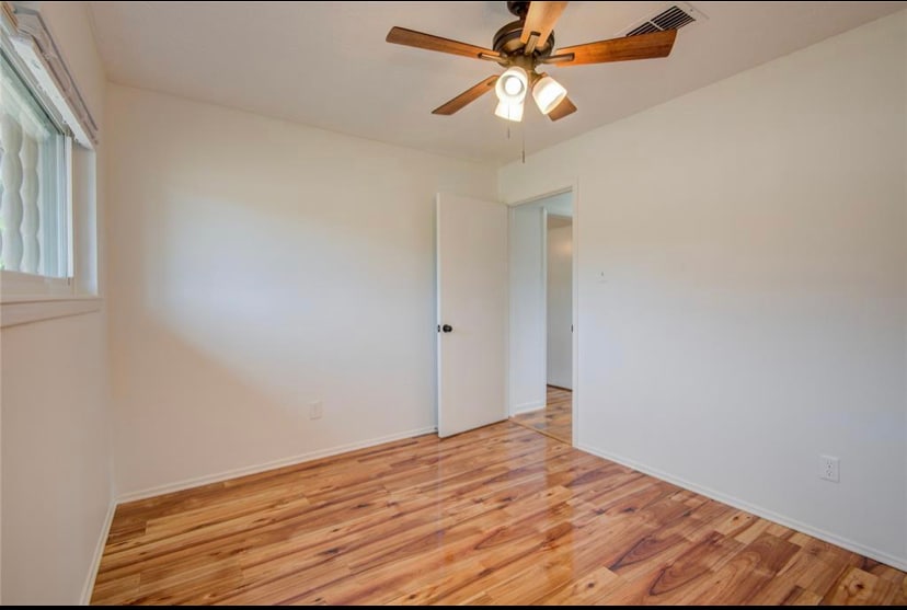 Building Photo - 15811 Boonridge Rd