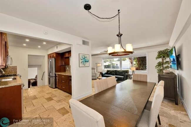 Building Photo - 1771 NE 35th St