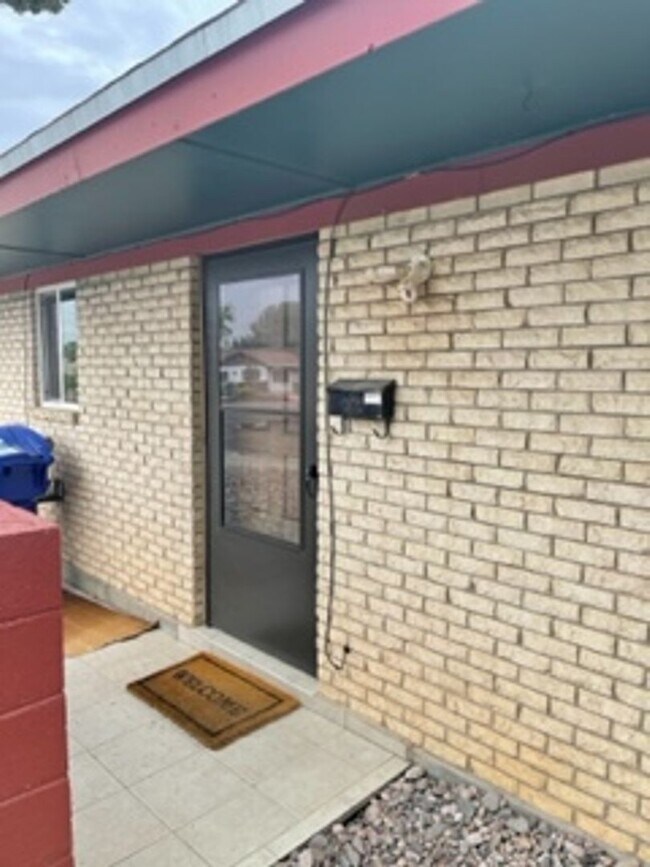 Building Photo - 2101 Chilton Dr