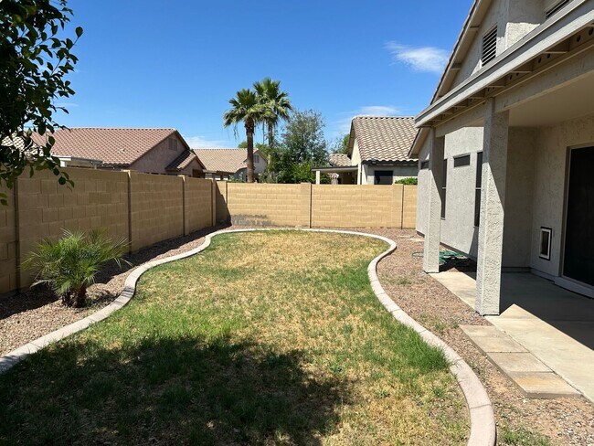Building Photo - Great 3 bedroom 2 bath home -- COMING SOON