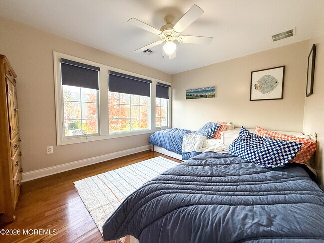 Building Photo - 315 Pitney Ave