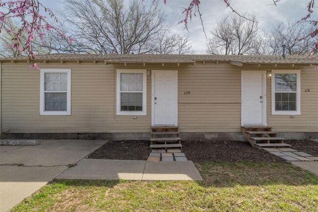 Building Photo - 1131 Stubbeman Ave