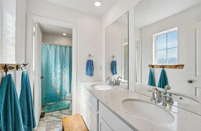 Building Photo - Stunning 4 Bedroom, 2.5 Bath, 3 Car Garage Located in Elizabeth, Co!
