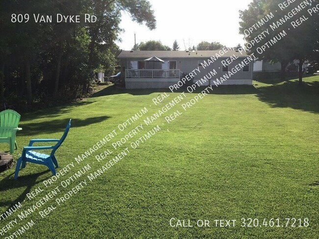 Building Photo - Furnished 3 bedroom home on Lake Henry -Av...