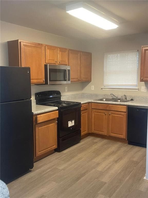 Building Photo - 1736 Devon Dr