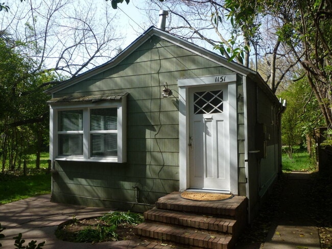 Building Photo - Studio House Blocks from CSUC!