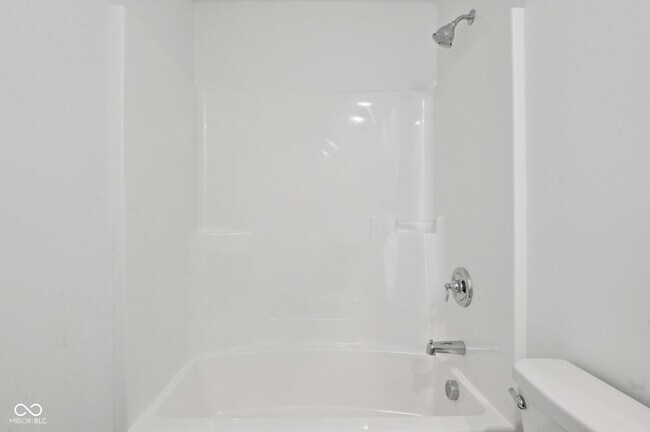 Building Photo - 15480 Postman Rd