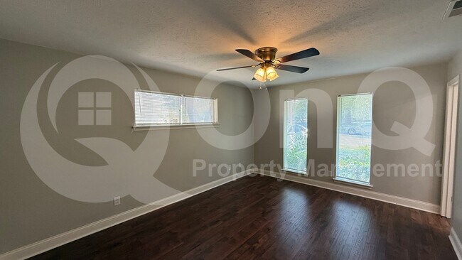 Building Photo - 8347 Lullwater Dr