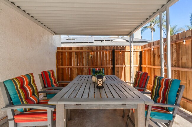 Building Photo - 10921 Polaris Dr