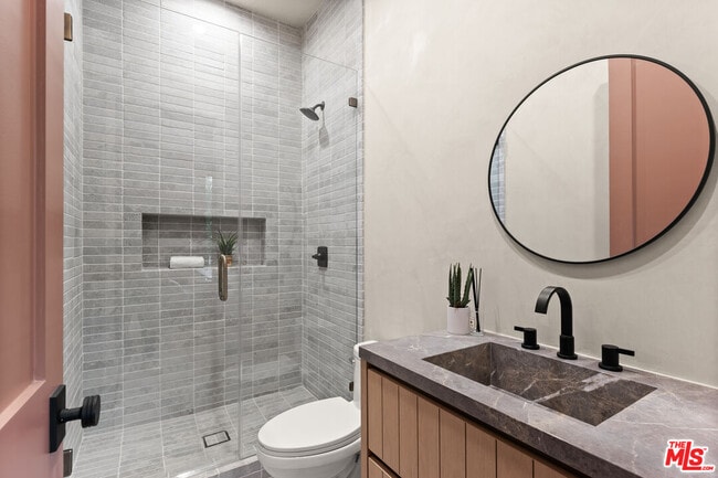 Building Photo - 11748 La Maida St