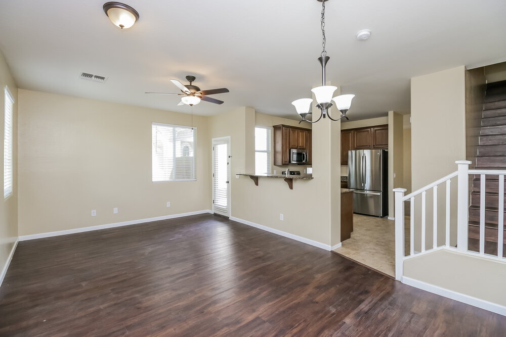 Building Photo - 1635 S Wildrose