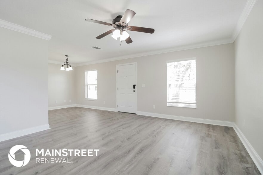 Building Photo - 505 E Palmetto Ave