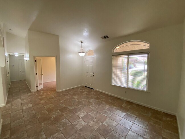 Building Photo - Coming soon, Beautiful Home located SE Visalia!