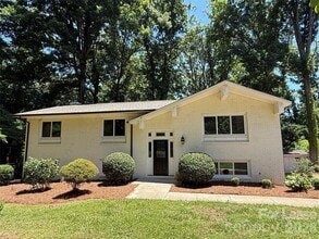 Building Photo - 200 Sherwood Dr
