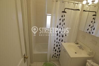 Building Photo - 2 bedroom in Boston MA 02135