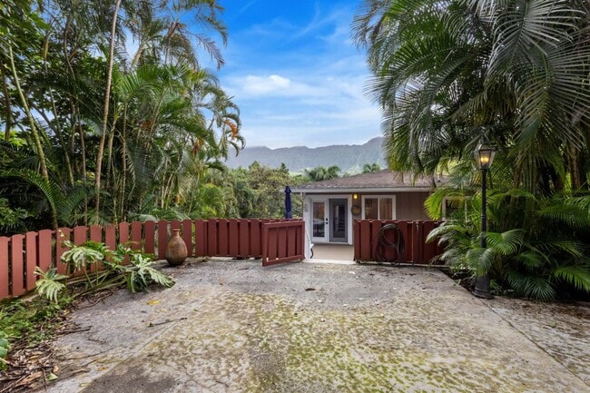 Building Photo - 930 Maunawili Cir