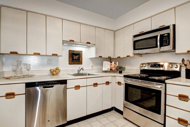 Building Photo - 5300 43rd St NW