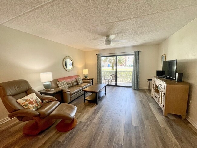 Building Photo - Furnished 2 Bed, 2 Bath Condo – Available ...