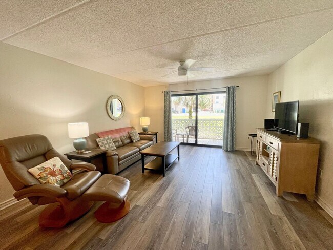 Building Photo - Furnished 2 Bed, 2 Bath Condo – Available Now!