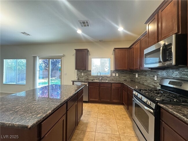 Building Photo - 9241 Forest Meadows Ave