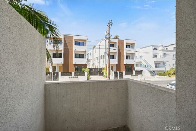 Building Photo - 11312 Huston St