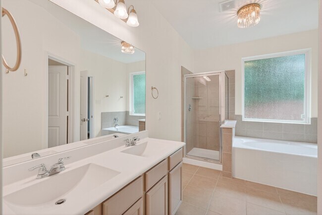 Building Photo - 12027 Rockridge Falls Dr