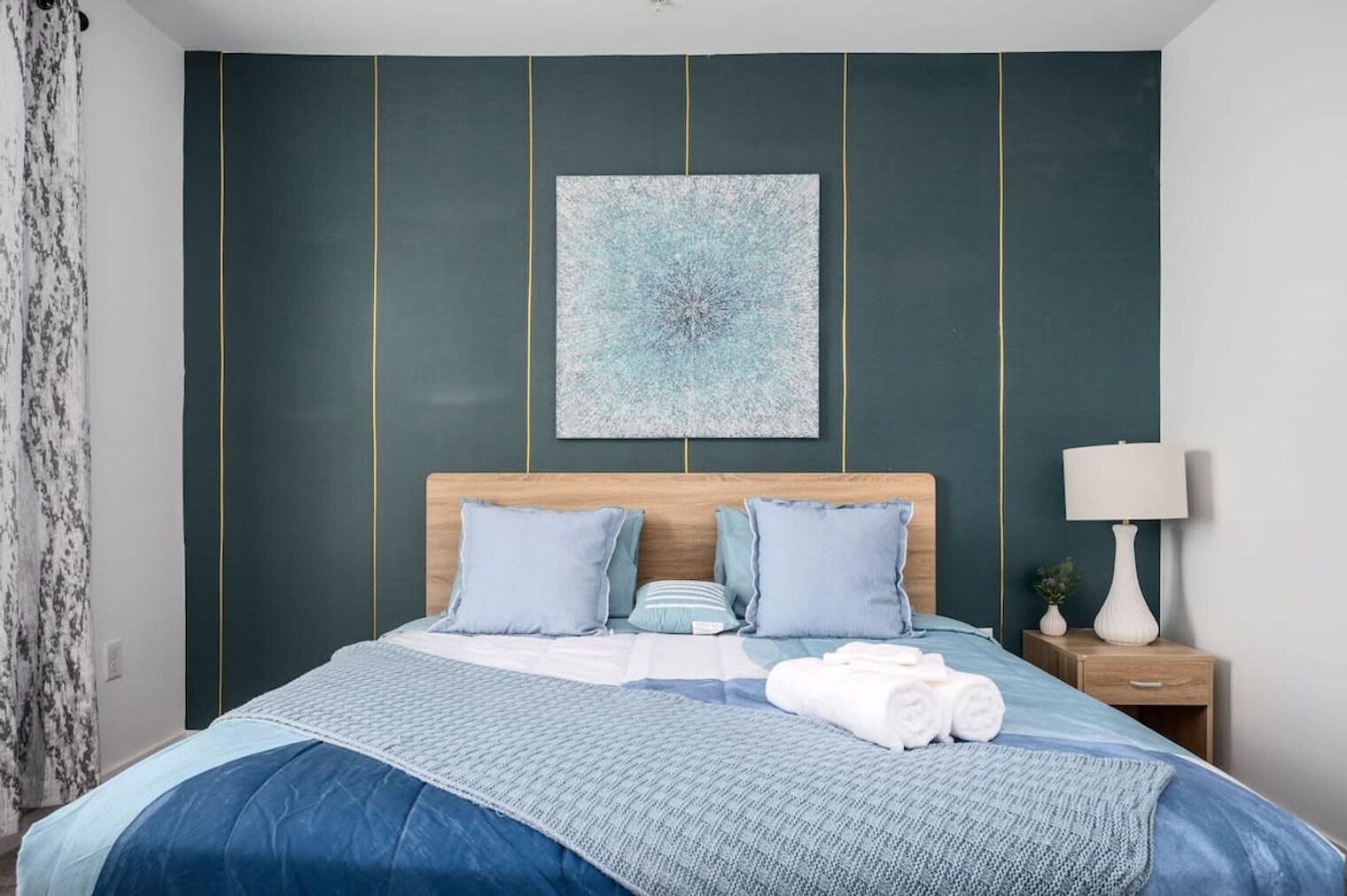 Building Photo - 542 Boulevard NE