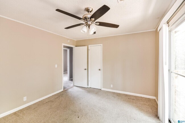 Building Photo - 1032 Sandy Brook Cir