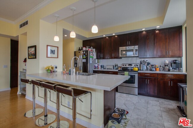 Building Photo - 124 Idaho Ave