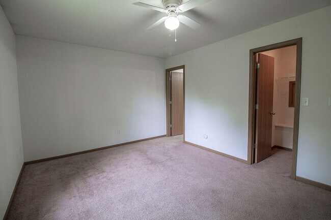 Building Photo - 2119 N Ballenger Ln