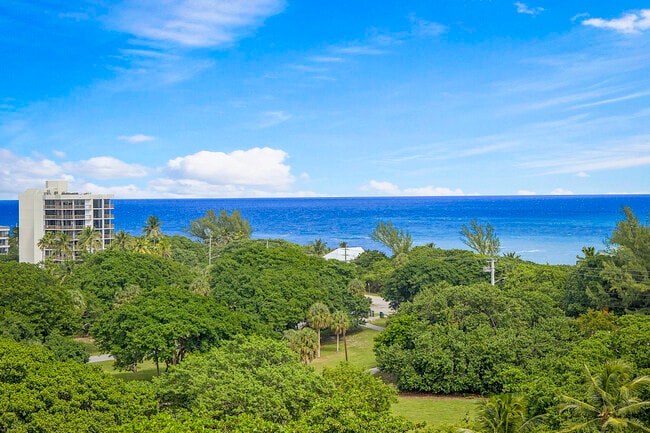 Building Photo - 2121 N Ocean Blvd